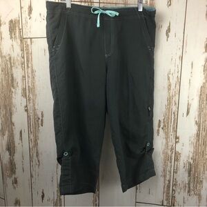 Wilson Capris, size XL. In good used condition!
